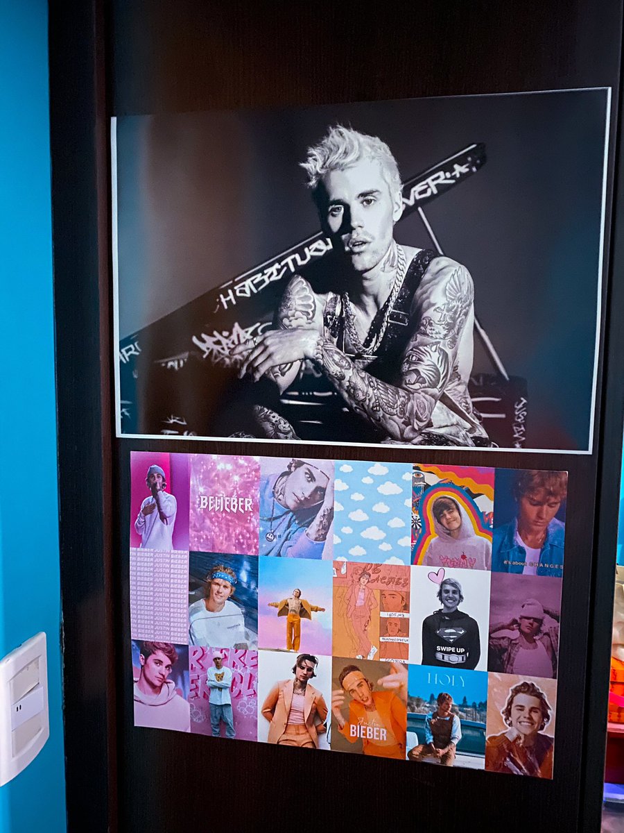 EleKtroKJC's tweet photo. :::Mi colección de Justin Bieber:::
⭐️⭐️⭐️Aquí les comparto mi amor y pasión por JB 💜, espero les guste ⭐️⭐️⭐️ @justinbieber
Part 3
#JustinBieber #Belieber #BelieberBoy #JB #JBCollection #JBLove #JBPeace #JBHappy https://t.co/m38s8HpreP
