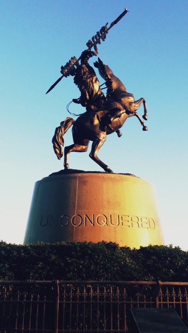 jennygeraci_'s tweet photo. I always get very nostalgic when college football comes back so here’s your yearly reminder that I love FSU and miss Tallahassee v much https://t.co/Br1zprIU0X