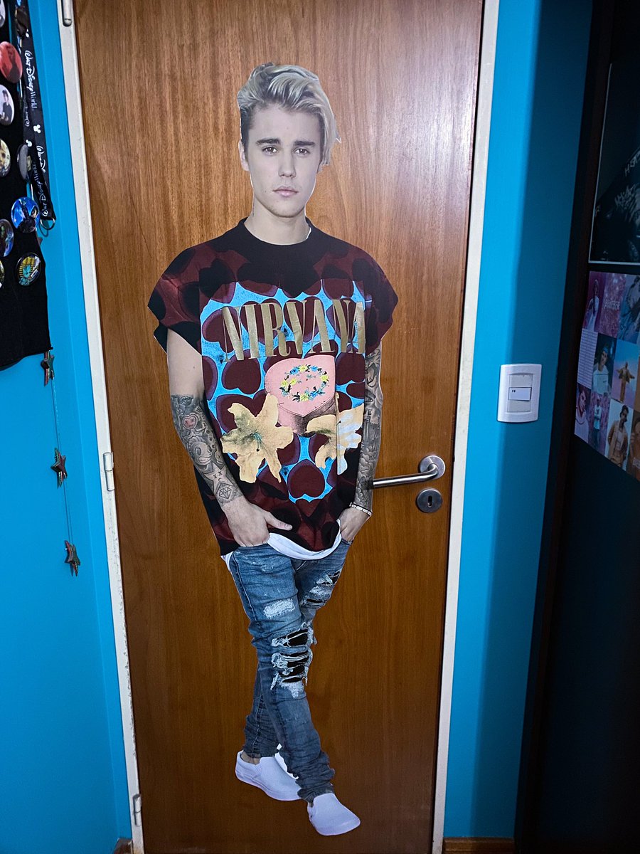 EleKtroKJC's tweet photo. :::Mi colección de Justin Bieber:::
⭐️⭐️⭐️Aquí les comparto mi amor y pasión por JB 💜, espero les guste ⭐️⭐️⭐️ @justinbieber
Part 2
#JustinBieber #Belieber #BelieberBoy #JB #JBCollection #JBLove #JBPeace #JBHappy https://t.co/5Iu64pwyhK