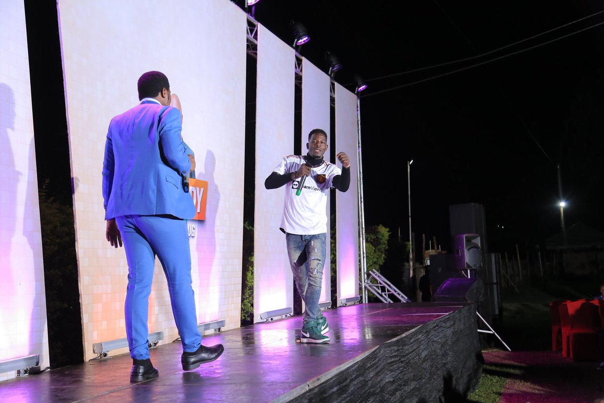 ComedyStoreUG's tweet photo. MAULANA and Reign have brought their A-game to #ComedyStoreInHoima.
Our people in Hoima have totally loved their performance. https://t.co/XRjTOIgRMe