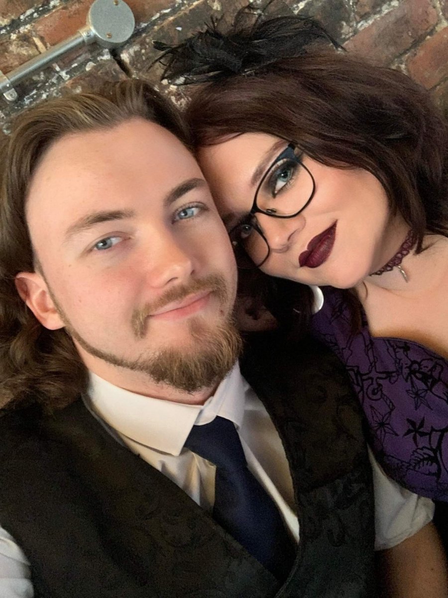 TheQueenEmzz's tweet photo. Some photos of the beautiful brides at their beautiful wedding last night ❤ glad I got to share it with them. https://t.co/ej2LlWwgek