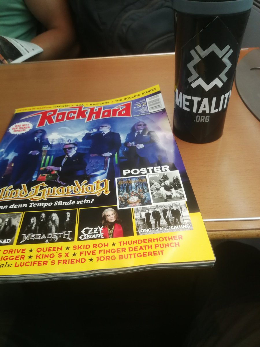 _WorldInFlames_'s tweet photo. Guter Start ins Wochenende @rockhard @Metality_eV https://t.co/AhmCrLiLkU