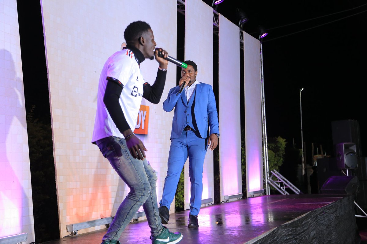 ComedyStoreUG's tweet photo. MAULANA and Reign have brought their A-game to #ComedyStoreInHoima.
Our people in Hoima have totally loved their performance. https://t.co/XRjTOIgRMe