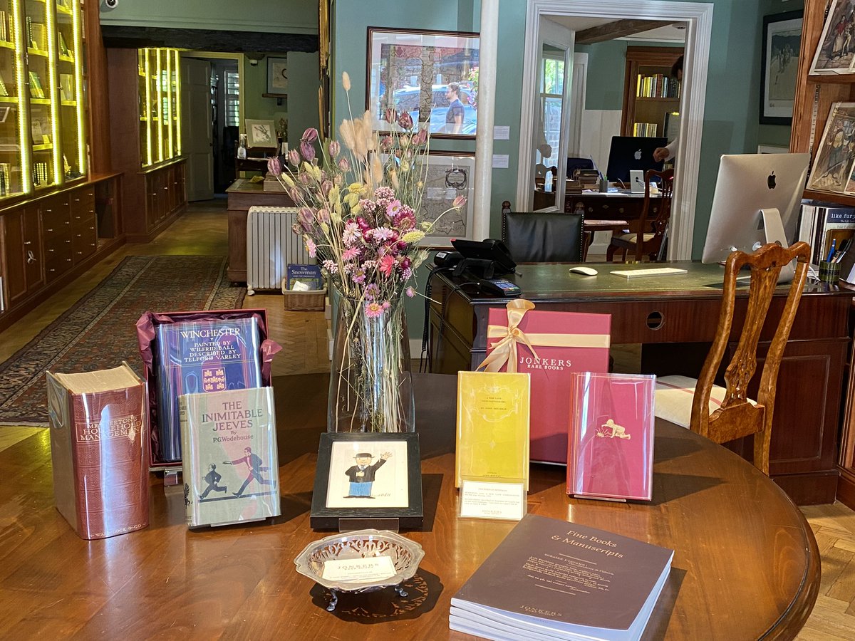 jonkersrarebook's tweet photo. Saturday shelfie.
#bookshop #firsteditions #collectablebooks #firsteditions #winniethepooh https://t.co/lfxIquXp4B
