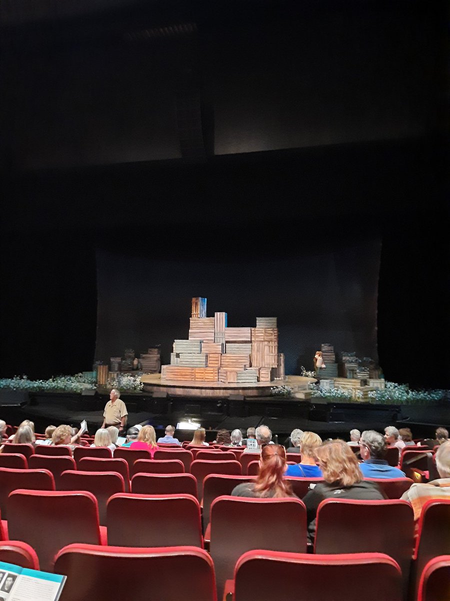 dekkers_dave's tweet photo. What a hilarious and amazing musical!!! @alanthomasdoyle leads a great cast in @telltaleharbour in Charlottetown, PEI!! Such a fun time!! https://t.co/k1hvZeAfgv