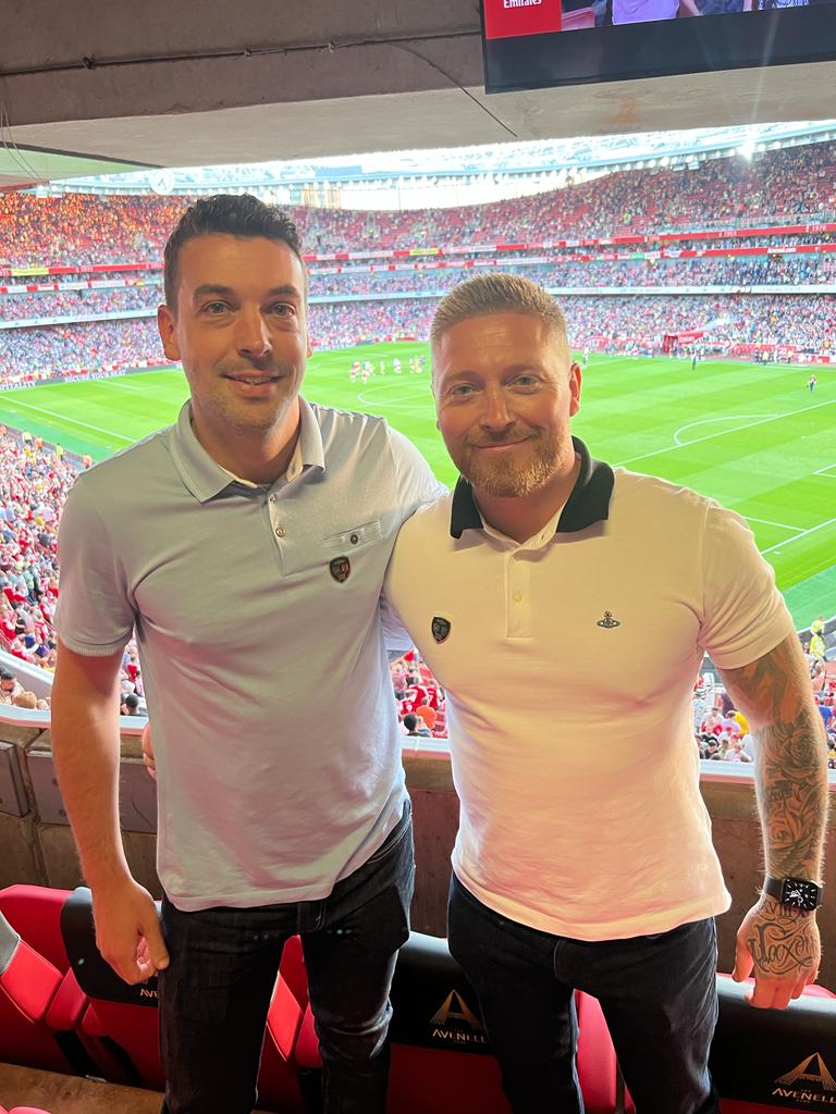 samthomas59's tweet photo. Another trip to the Emirates and another win for the @Arsenal ⚽️
It's no Ashton Gate, but it ain't bad! https://t.co/tGJvr9omMo