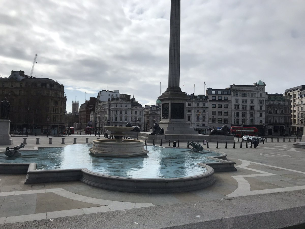 francesca_kms's tweet photo. Wise words @MrJamesMay. Here are some photos from the “surreal video game” which was #Spring2020! #LeicesterSquare #BuckinghamPalace #StJamesPark #TrafalgarSquare #lockdowncycling #biketravel https://t.co/40ZAnhICFN