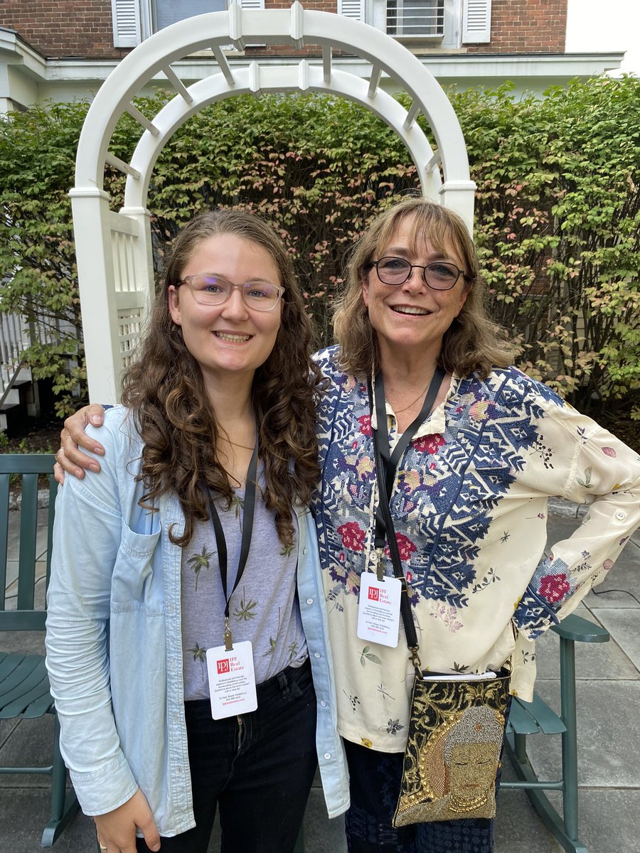 MunroMcLaren's tweet photo. Day 4 of the 8th Annual Middlebury New Filmmakers Festival! I got to see Karen Allen again! :) 🎬🎥
@MiddFilmFest #MNFF #MNFF8 https://t.co/IMwY4A6WjC