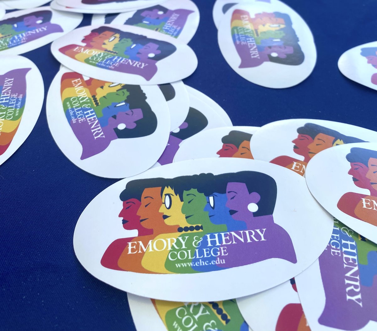 emoryhenry1836's tweet photo. Sharing a few more photos from the TriPride Parade and Festival today in downtown Bristol Va./Tenn. The students and employees enjoyed celebrating diversity, equity, inclusion and belonging. The event featured live performances, vendors and exhibitors. #emoryandhenry #EHpride https://t.co/eS0G41Mxuv