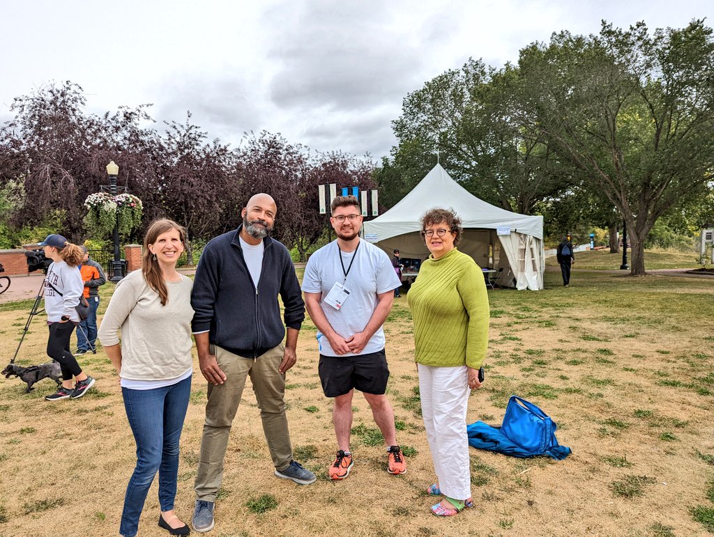 Social_Moi's tweet photo. Look who's out to support the @OCLYEG 100th celebration!!
Cine on out and join the fun.
#ocl100 #yeg https://t.co/fpjT927iQb