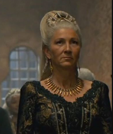 MacaGrau's tweet photo. ustedes tambien les cambian los nombres a los personajes de house of dragon? 
con mis amigos a esta le decimos "la vieja que no fue vieja" https://t.co/HBg6bhRm3o
