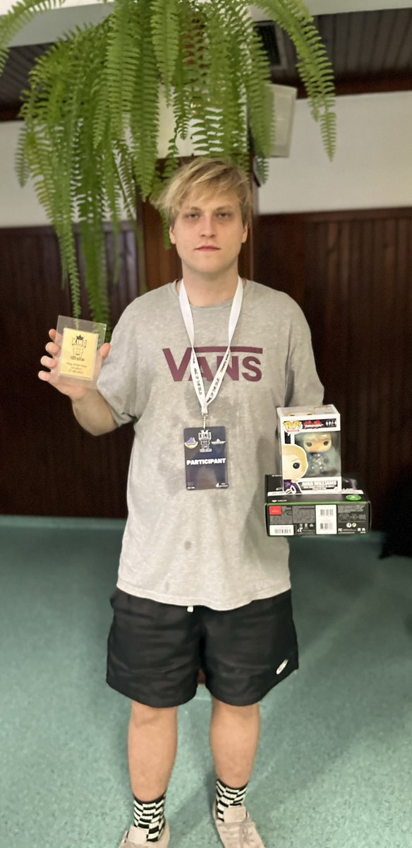 DojoTeam_FGC's tweet photo. Pierwsza edycja #KingofTheDojo dobiegła końca. Dziękujemy każdemu za pomoc, za obecność na miejscu i na strimie. Serdecznie gratulujemy @Lakomy12 zwycięstwa, pierwszy król Dojo 👑 See you next time 🫶🏻 - Dojo Team #tekken #twt @BNEesports https://t.co/BH4LLAbPwk