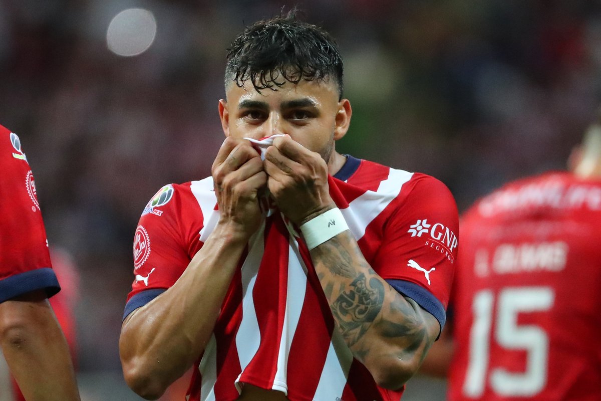 Chivas's tweet photo. 😘 YO TAMBIÉN TE AMO NALGÓN ❤️ https://t.co/IDtrVOCOU7
