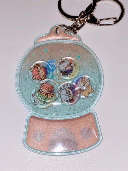 ノベルティにするつもりのガチャガチャキーホルダー届いた!!我ながら可愛い〜……けどだいぶデカい 