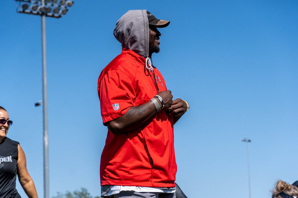 Hoodie Reid tweet media