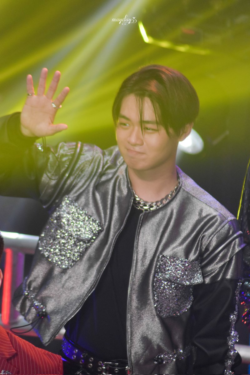 mayday_shots's tweet photo. 082022 #TopClass_JC
📍PETA theater

he's really good at fanservice believe me 🥹

@jeyse_dae
#KumuTopClass
#TopClassTheFinale https://t.co/uO5DLp5xQu