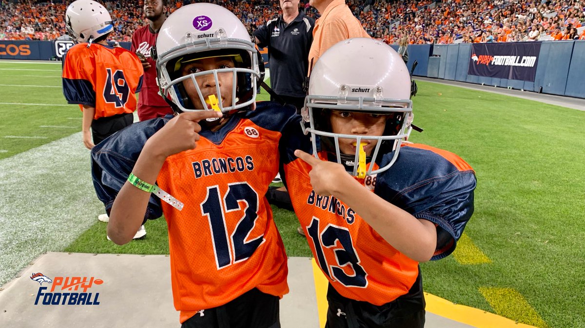 #MINvsDEN halftime Mascot Football, sponsored by <a href="/ChildrensColo/">Children's Hospital Colorado</a>, featured the <a href="/Broncos/">Denver Broncos</a> Boys &amp; Girls Club football team sporting new jerseys that were donated earlier this year by <a href="/ESanders_10/">Emmanuel Sanders</a> &amp; the <a href="/ES10_Foundation/">Emmanuel Sanders Foundation</a> and feature an “88” patch in honor of Demaryius Thomas 💙