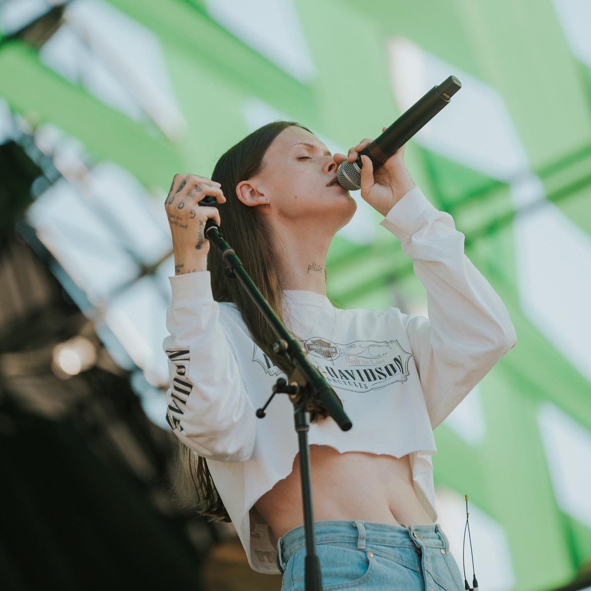 Was that a concert or a seance? <a href="/mothercain/">💀</a> brought it down