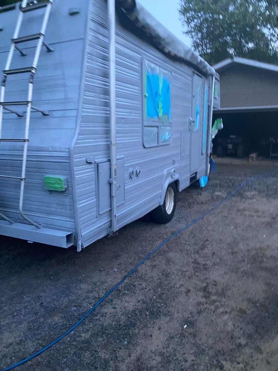 RVDoneYet's tweet photo. Our Rig has moved onto a new family! Luckily, they’re sharing pictures of their modifications.. https://t.co/47YXObKnwB