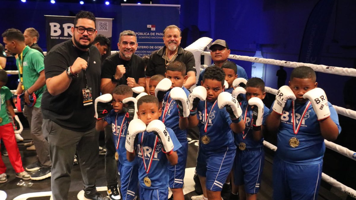 janaisatm's tweet photo. Me llena de emoción ver a estos futuros talentos de nuestra patria. #DIPRED se suma al Boxeo Recreativo Infantil, entrenando a niños de 5 a 11 años, para que aprendan técnicas de boxeo sin contacto, por profesionales en la materia. Vamos con todo,¡Los acompañaremos siempre!🥊♥️🇵🇦 https://t.co/zfMpb6CaNr