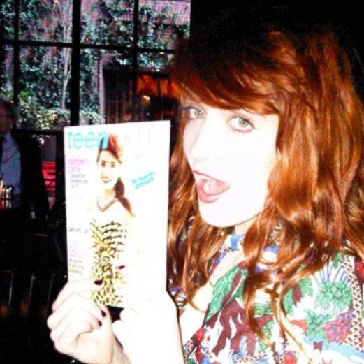 AHH HAPPY BIRTHDAY FLORENCE WELCH MY FAV WHITE GIRL  