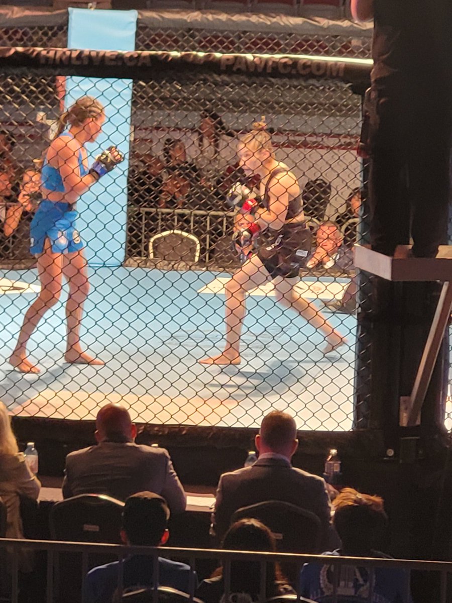 unclebuck2k's tweet photo. Had a blast today at the @pawfcmma event at Winsport. Awesome seats, 9 great fights, tons of fun. 100% will go again. #PAWFC2 #yyc https://t.co/IyAsIUMMh6