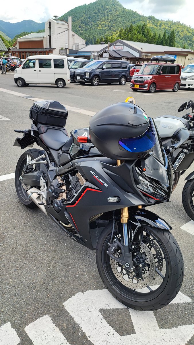 nyamuru918's tweet photo. 今日は美山へまったりツーリング
風も涼しく絶好のバイク日和☀ https://t.co/0nfN8hvEKl