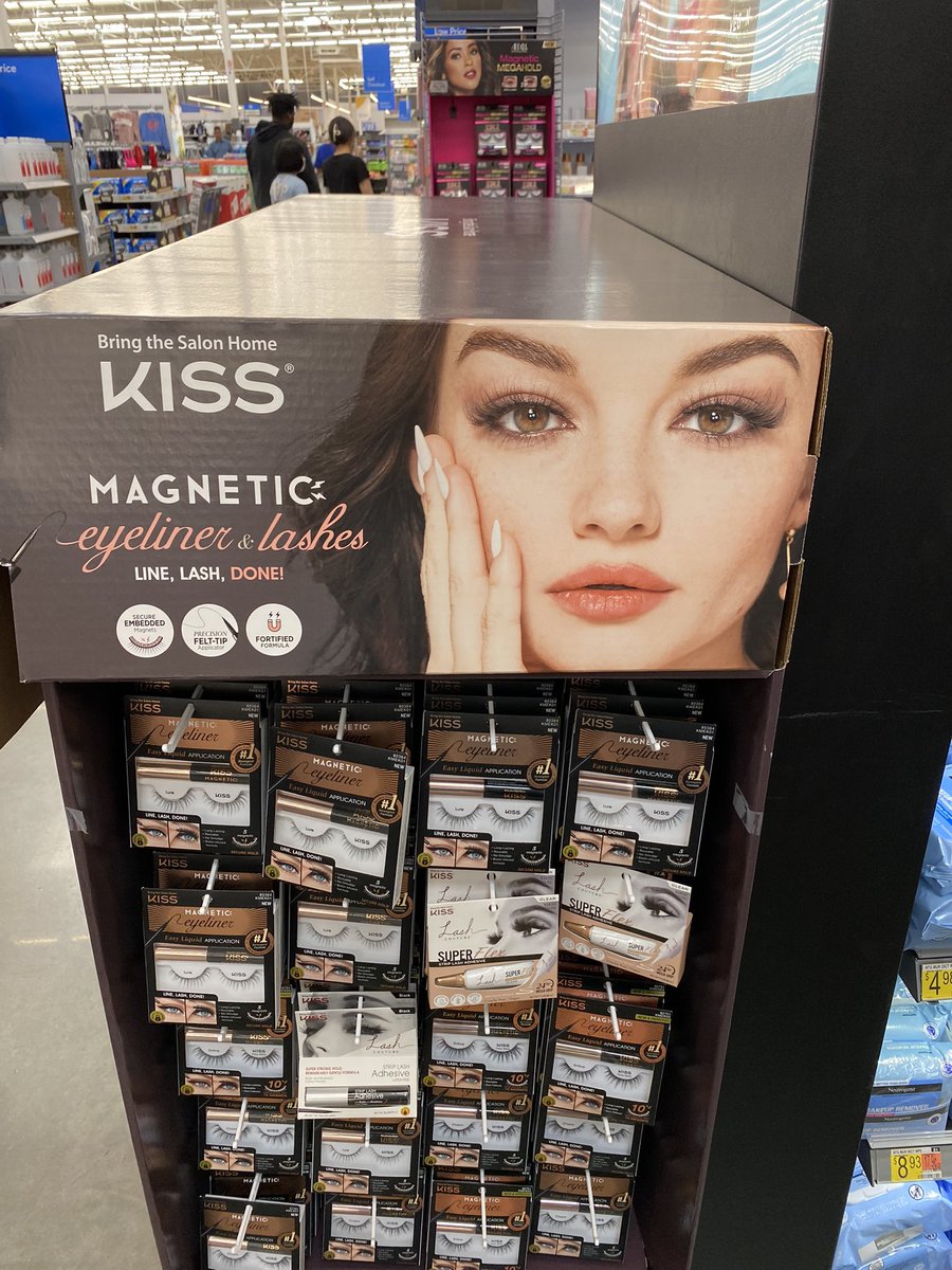 ossacm's tweet photo. @OllanderFan Monica, is this you in this ad?? It sure looks like you. https://t.co/LAWSDjHhZC