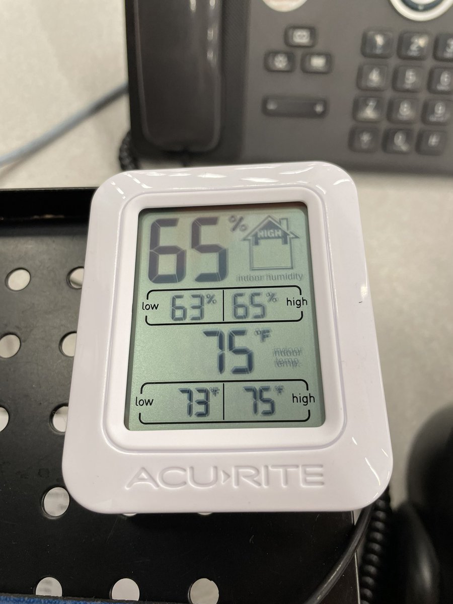 thisisbeth's tweet photo. It’s humid. It was even moreso outside. https://t.co/4K63P1ZEo7
