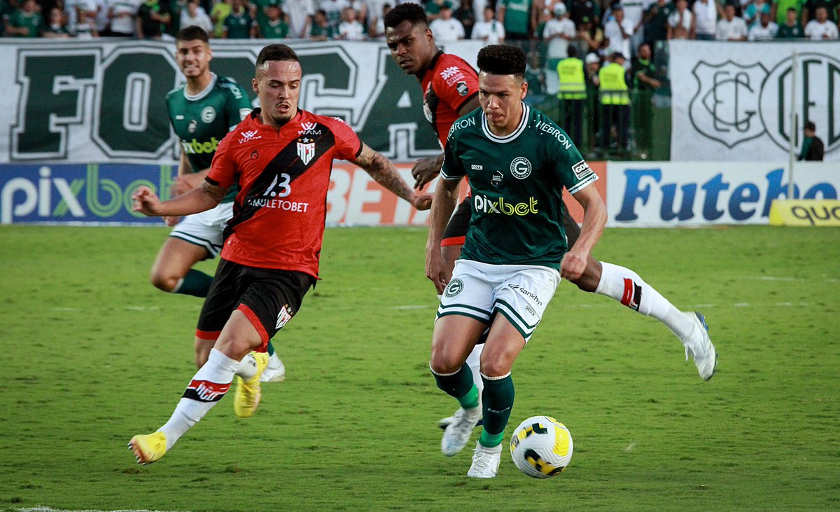 Precisamos falar sobre a estreia de Marquinhos Gabriel, jogou muito e deu pra ver que com ele a equipe ganhou muita qualidade. 

📸 Rosiron Rodrigues / Goiás E.C