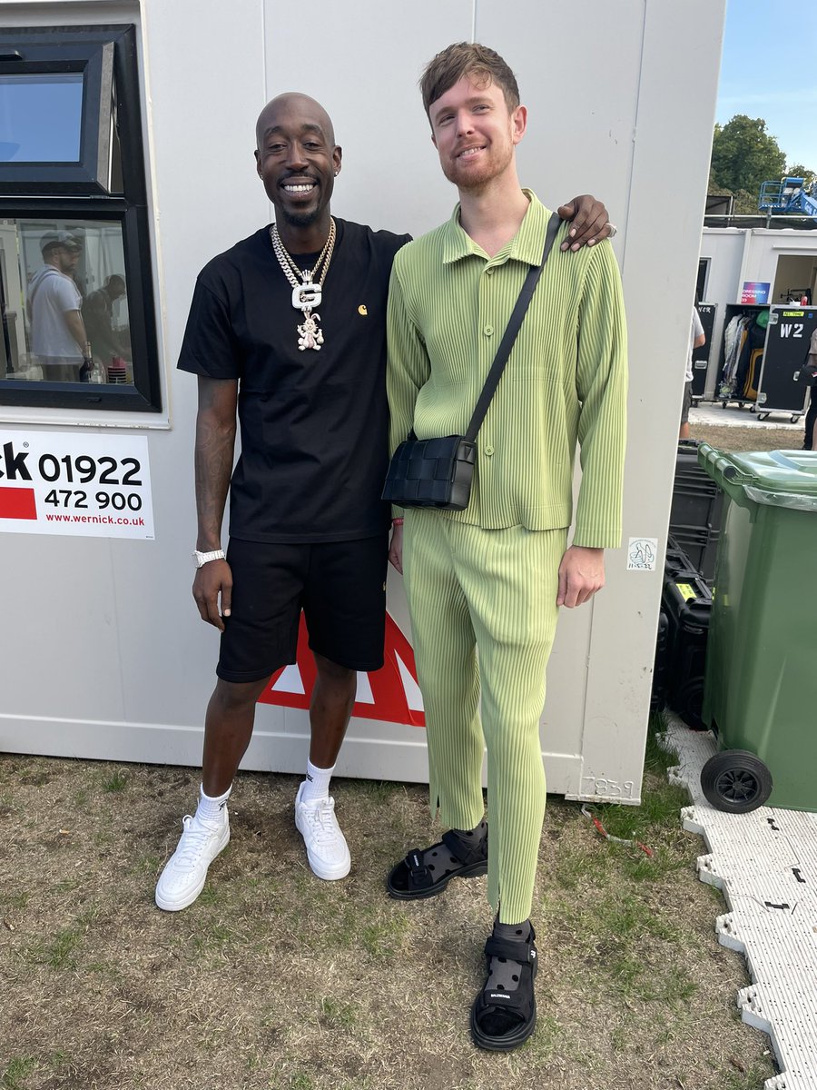 FreddieGibbs's tweet photo. 🐰🇬🇧 https://t.co/kyTtdAIe8I