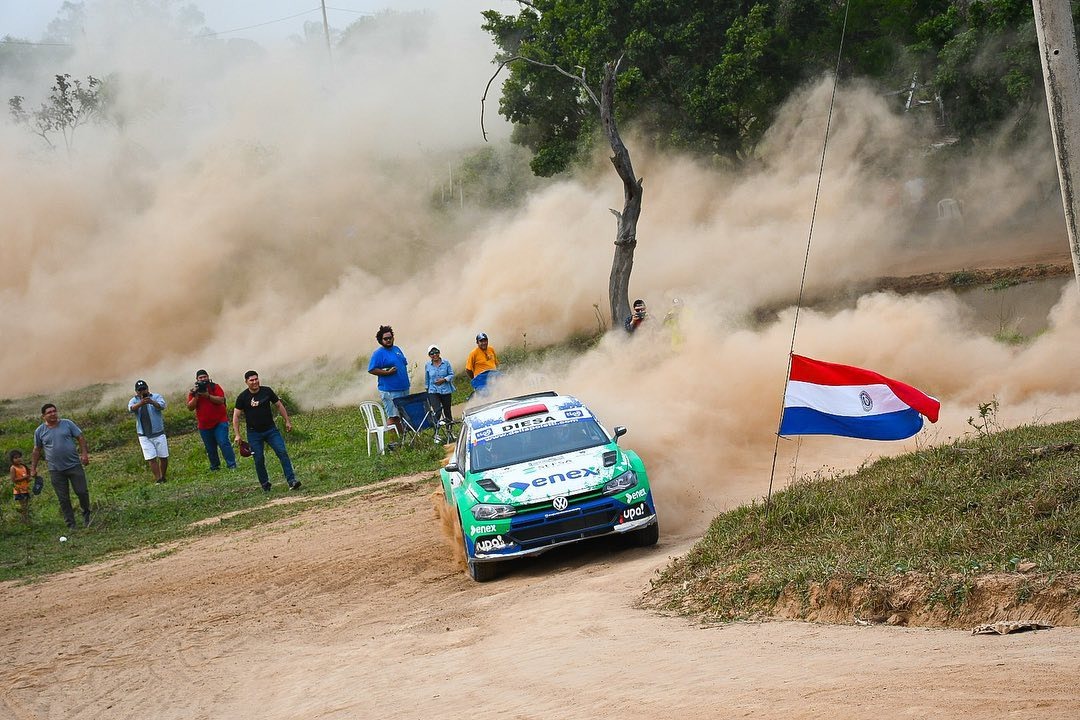 LaRazon_Bolivia's tweet photo. #Automovilismo #RallyCodaSur
.@Marcas_LaRazon 
El piloto Roberto Saba fue el mejor boliviano en la primera etapa del Rally Sudamericano que se corre en Santa Cruz, cuarta fecha del Campeonato Sudamericano de Rally y séptima parada del Campeonato Nacional (📸 Rally Codasur) https://t.co/QkNKsDGM4v