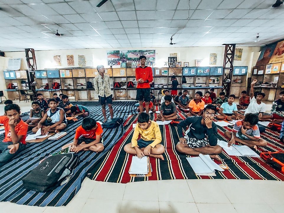 RotaractClubo10's tweet photo. Rotaract Club of Millennium Royal has given computer to our 2nd Pathasala at Vanavasi Kalyan Ashram.
#rotaryinternational #rotary
#rotaract #rotaractclub
#rotaractors #rotaractpower
#rotaractmillenium #bbsrroyal
@RotaryDE https://t.co/9OO7X0tuV6