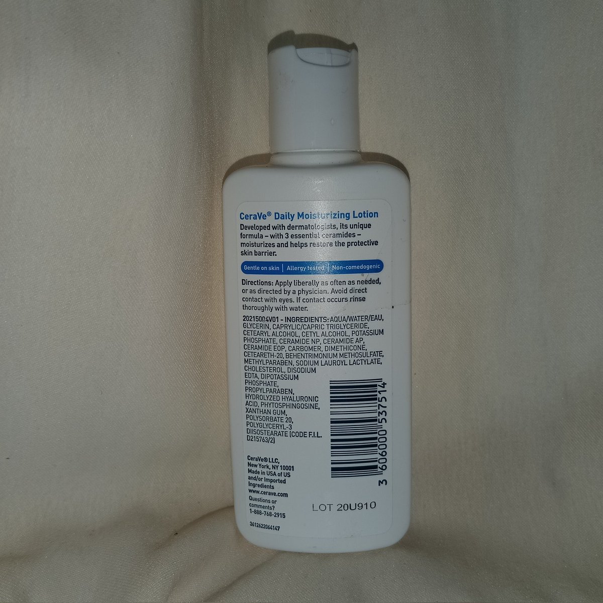 aleyzaast's tweet photo. wts 
Preloved Cerave Moisturizing Lotion USA 87ml (dijual karena ga cocok) 
💸Rp. 105.000
Dom jakarta timur https://t.co/dIEjeF3GUr