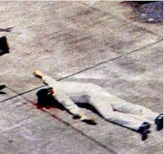 SaltAndReality's tweet photo. In Oct 23 '84 the Agrava Commission submitted its report on Ninoy's assassination. Agrava submitted a minority report w/ a separate the majority report submitted the next day. Both pointed to a military conspiracy w/ the majority including Gen.Ver in the plot while Agrava didn't https://t.co/7yoBkBWXVE