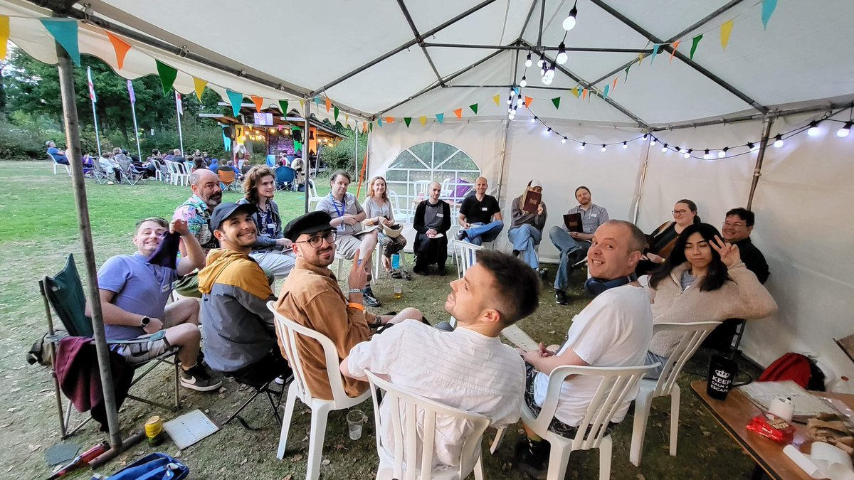 BloodClocktower's tweet photo. Clocktower: Camping style 😈

More of Daddy Ben out and about, this time out in the great outdoors at the Strange Games Festival happening this long weekend in Sussex 🇬🇧

#boardgameweekend
#boardgamelife
#murdermystery done differently 
#bloodontheclocktower 

💜 Andy

❤️🩸🕰 https://t.co/jzbx41go5s