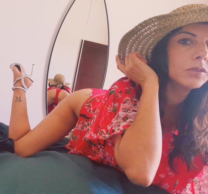 🔥 Mes derni&egrave;res vid&eacute;os 🔞 in&eacute;dites sont sur : https://t.co/FhKYajt1J1 https://t.co/CDpz4N6f44<a href="/tag/geek"class="tags"><span>#geek</span></a><a href="/tag/quantum"class="tags"><span>#quantum</span></a><a href="/tag/atlas"class="tags"><span>#atlas</span></a><a href="/tag/geekgirl"class="tags"><span>#geekgirl</span></a><a href="/tag/nerdygirl"class="tags"><span>#nerdygirl</span></a><a href="/tag/cern"class="tags"><span>#cern</span></a>