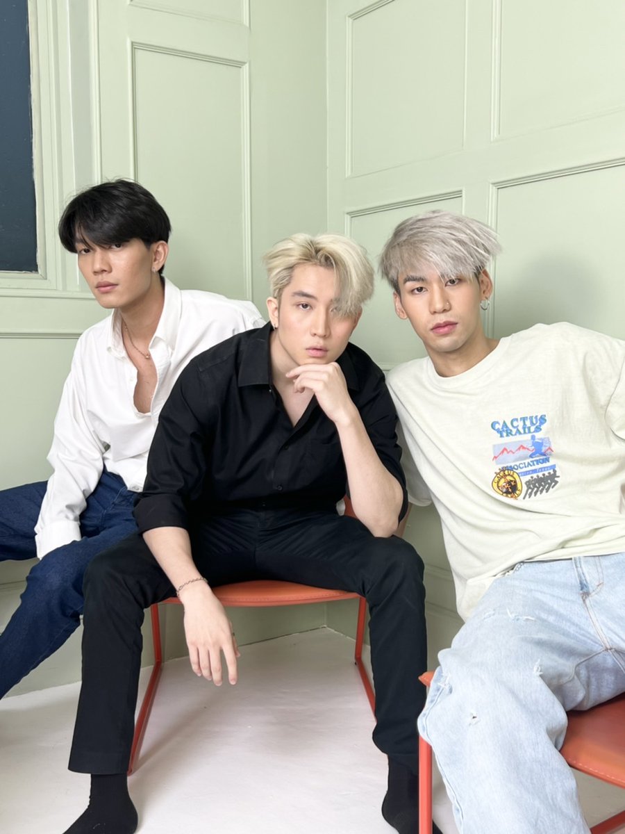InterFCPor's tweet photo. This is a powerful trio! 🔥🔥

[Cr. Khun Bank via the line] https://t.co/yFMcxrWy1J
