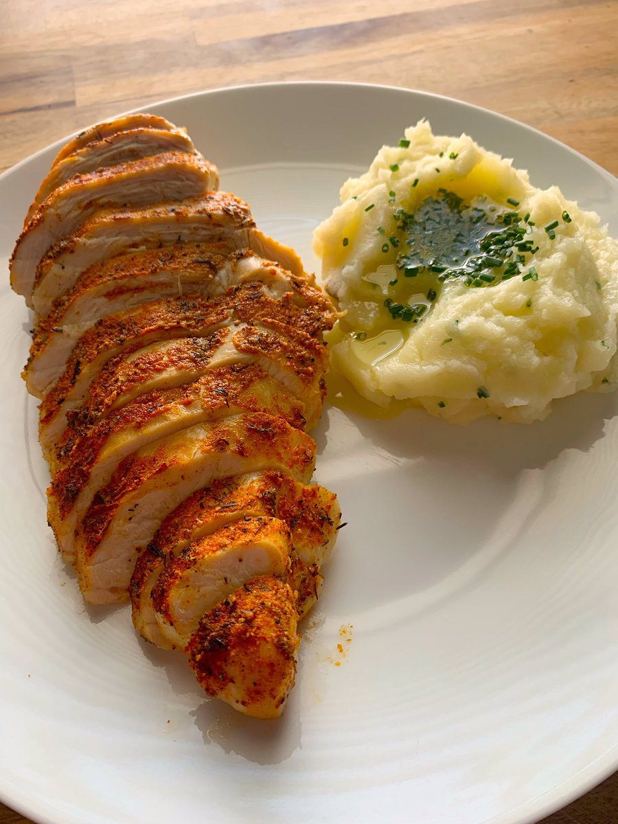 Oven Baked Chicken Breast with Mashed Potato’s and Chives. While the dish was good I think the dry rub still needs a little tweaking. I’ve been working on my plating skills. Not too bad. Lol