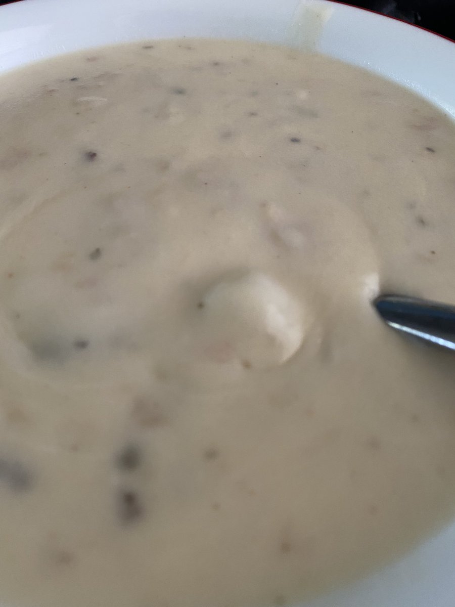 robbierambinos's tweet photo. Homemade clam chowder, with a grilled ham and cheese sandwich on the side. The pictures don’t do them justice but they are #declicious my favorite thing to make. #dinner #saturdaykitchen #food #seafood https://t.co/L2YbWIS2sp