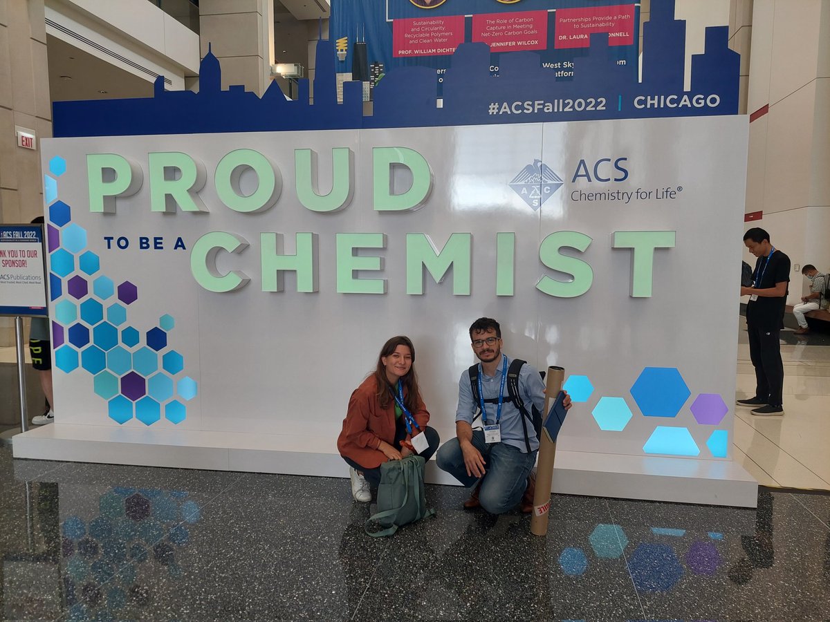 ClaraGathmann's tweet photo. So that's it, Chicago! One talk and one poster later, that's me being a proud chemist. Great days at #ACSFall2022 with @JR_Chemistry @TimAldhous @miloasmith https://t.co/CfEqCko4bQ