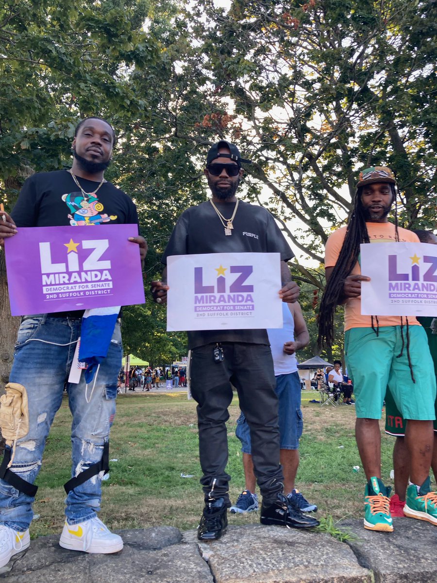 LizForBoston's tweet photo. #TeamLiz was OUTSIDE today! Thank you to everyone who celebrated with us. π―π²πΉπΉπ¬π©π°π³π§π§π±π¨π»π¨πΈπ½π¦πΌπ§πΈ
#LeadWithLiz #PeopleToPeople https://t.co/LXtjKzR4QH