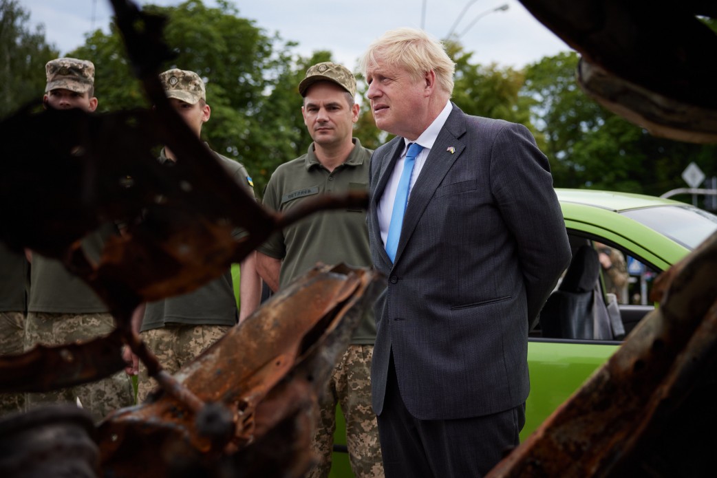 UKRINFORM's tweet photo. Джонсон: Для Заходу настав час подвоїти підтримку України, а не вагатися
https://t.co/h68KzwZFcf https://t.co/sFGici0ymq