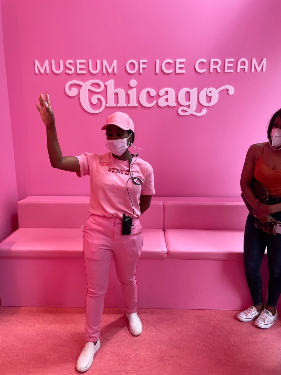 Mary_90127's tweet photo. No matter how we grow up, the girl's heart in childhood has always been there. Today, I came to the Ice Cream Museum. The decorations inside are all pink and tender and there is free ice cream      #Chicago #IceCreamMuseum #Childhood #Dream https://t.co/lns1AkcPTD