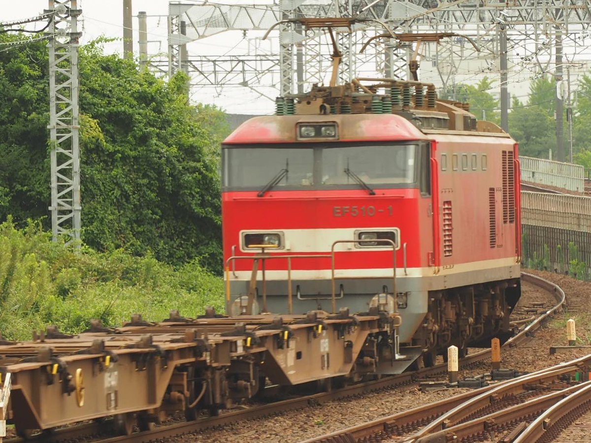 frogman_cat's tweet photo. 青釜さん、赤釜さん
枇杷島駅
#JR東海 #貨物列車 #EF510 https://t.co/Uk1MmywVjW