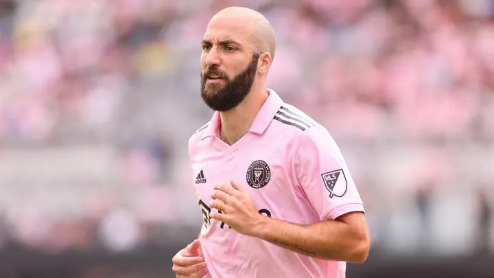 tombogert's tweet photo. tfw you just won goal of the week https://t.co/Uii7bFXgQN