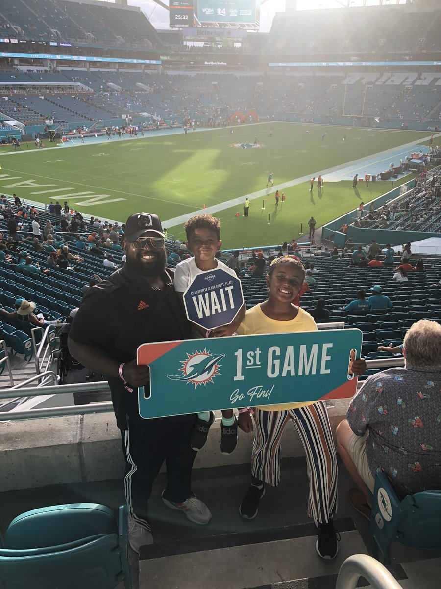 rc_holmes's tweet photo. #finsup https://t.co/ZT3gFtgUMN