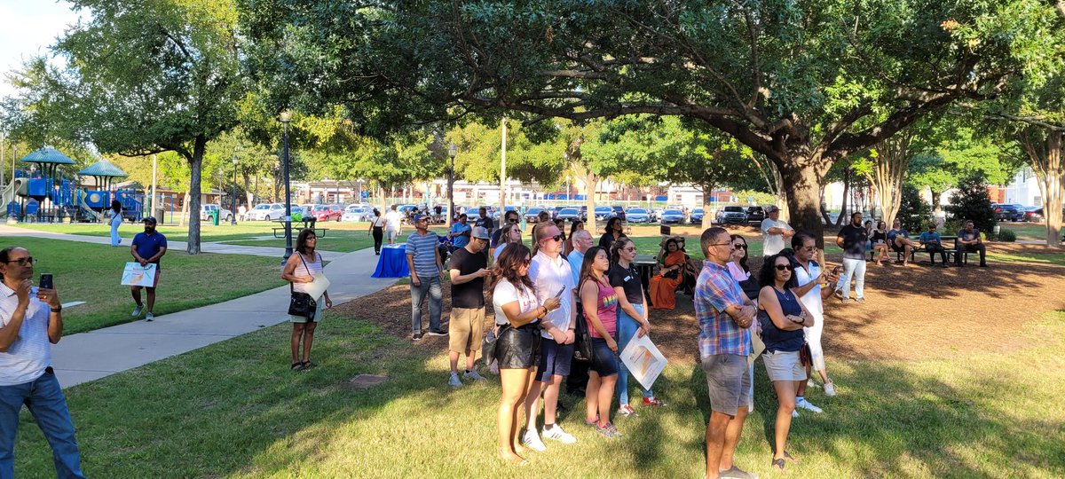 Planoareadems's tweet photo. Big crowds at the No Hate rally. Chief Drain speaking now.  
#unityinplano #webelonghere https://t.co/gQhVuNjoMv