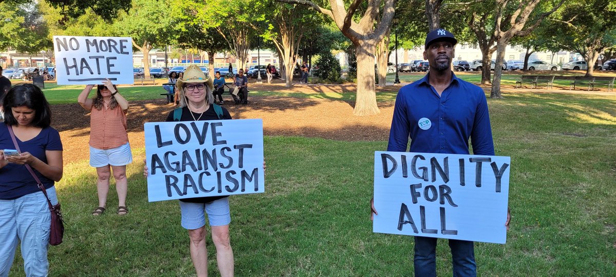 Planoareadems's tweet photo. Big crowds at the No Hate rally. Chief Drain speaking now.  
#unityinplano #webelonghere https://t.co/gQhVuNjoMv