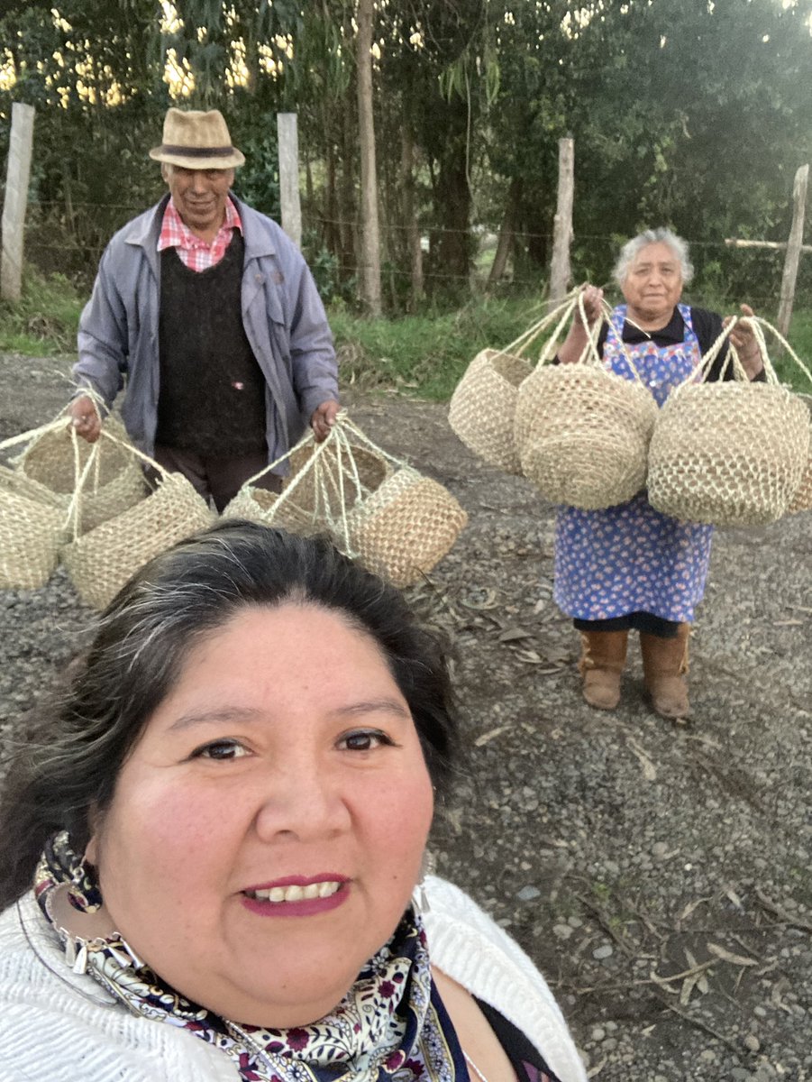BudiMapu's tweet photo. Orgullosa de aportar por mi mapu , pedido listo 💚🌱papai Juanita 👏🏽👏🏽.
#bud
#arte
#mapuchelafkenche
#canastos
💯 🤚🏾 🤚🏾 y ecológicas 🌱🌱🌱🌱. https://t.co/RM7Bxq6K3B
